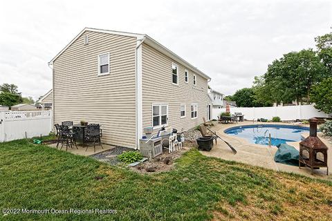 24 Juniper Pl, Howell, NJ 07731 photo 3
