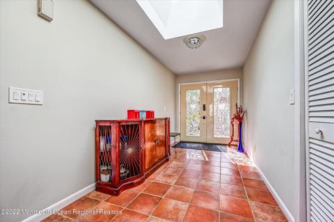 21 Eastbrook Dr, Holmdel, NJ 07733 photo 3