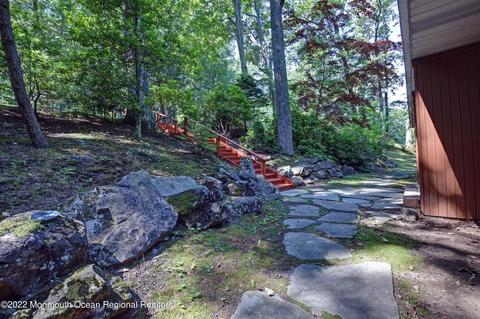 21 Eastbrook Dr, Holmdel, NJ 07733 photo 2