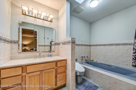 21 Eastbrook Dr, Holmdel, NJ 07733 photo 13