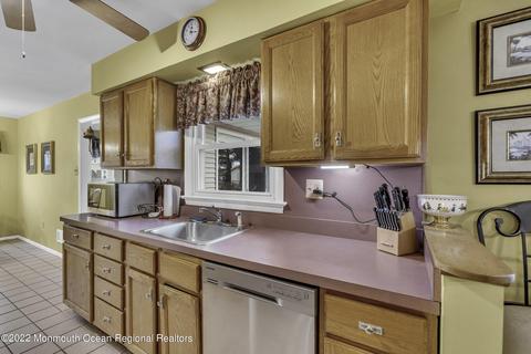 479 Commodore Dr, Forked River, NJ 08731 photo 18