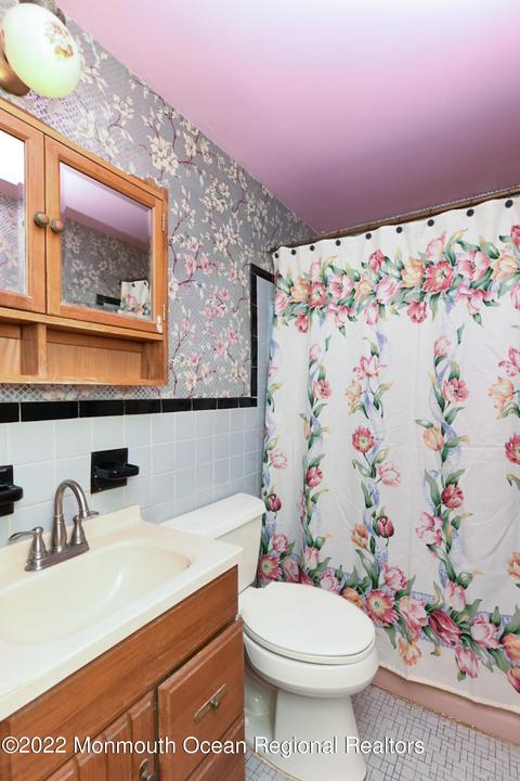 35 Farmbrook Dr, Old Bridge, NJ 08857 photo 19