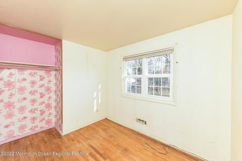 35 Farmbrook Dr, Old Bridge, NJ 08857 photo 14
