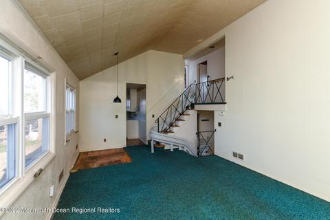 35 Farmbrook Dr, Old Bridge, NJ 08857 photo 8