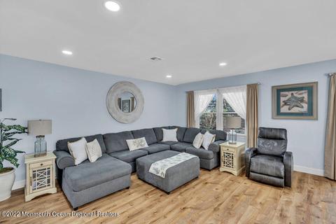 8 Bow Dr, Brick, NJ 08723 photo 15