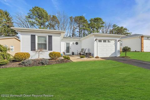 8 Bow Dr, Brick, NJ 08723 photo 2