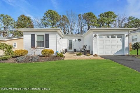 8 Bow Dr, Brick, NJ 08723 photo 5