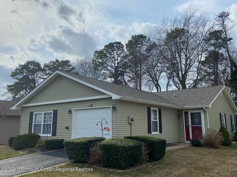 17 Rushmore Dr, Brick, NJ 08724 photo 1