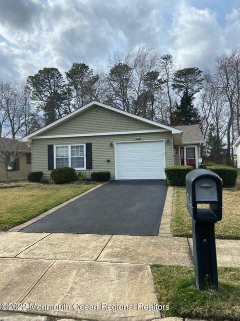 17 Rushmore Dr, Brick, NJ 08724 photo 2
