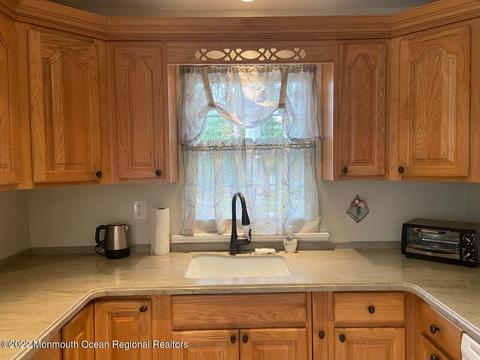17 Rushmore Dr, Brick, NJ 08724 photo 10