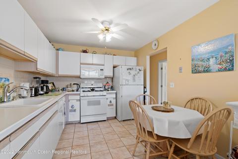 458 Deuce Dr, Wall, NJ 07719 photo 11