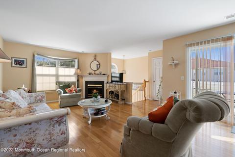 458 Deuce Dr, Wall, NJ 07719 photo 8