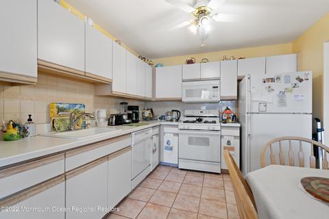458 Deuce Dr, Wall, NJ 07719 photo 12