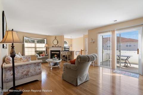 458 Deuce Dr, Wall, NJ 07719 photo 6