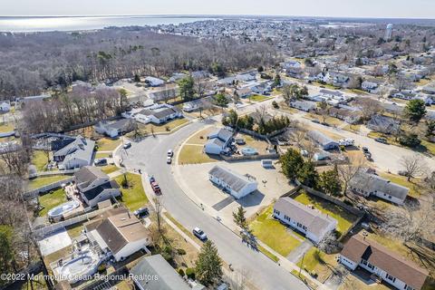 437 Cheyenne Dr, Waretown, NJ 08758 photo 4