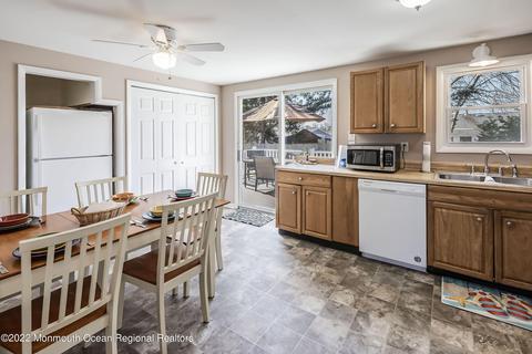 437 Cheyenne Dr, Waretown, NJ 08758 photo 22