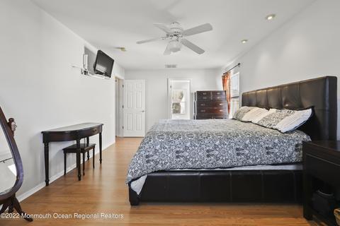 22 Devonshire Dr, Hazlet, NJ 07730 photo 25