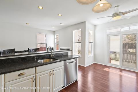 22 Devonshire Dr, Hazlet, NJ 07730 photo 15