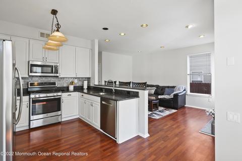 22 Devonshire Dr, Hazlet, NJ 07730 photo 11