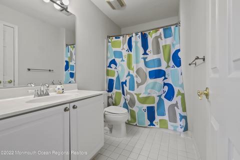 22 Devonshire Dr, Hazlet, NJ 07730 photo 20