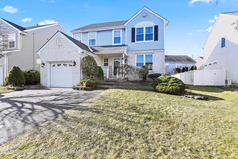 22 Devonshire Dr, Hazlet, NJ 07730 photo 2