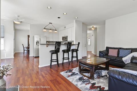 22 Devonshire Dr, Hazlet, NJ 07730 photo 16