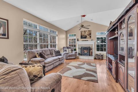 39 Green Tree Dr, Jackson, NJ 08527 photo 11