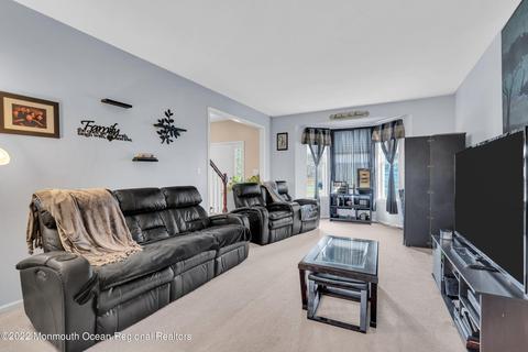 39 Green Tree Dr, Jackson, NJ 08527 photo 6