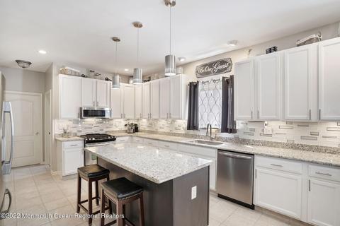 8 Mitchell Ln, Jackson, NJ 08527 photo 6