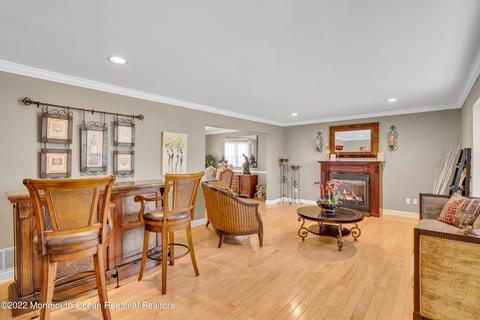39 Apache Dr, Manalapan, NJ 07726 photo 7