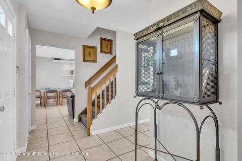 39 Apache Dr, Manalapan, NJ 07726 photo 6