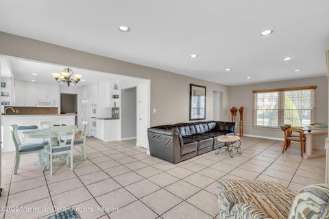 39 Apache Dr, Manalapan, NJ 07726 photo 25