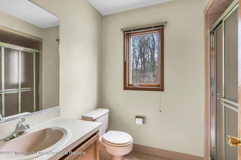 18 Constitution Dr, Middletown, NJ 07748 photo 24