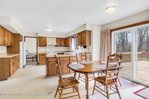 18 Constitution Dr, Middletown, NJ 07748 photo 11