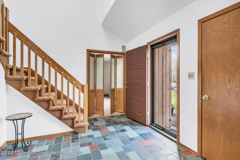 18 Constitution Dr, Middletown, NJ 07748 photo 6