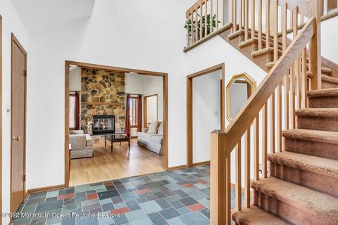 18 Constitution Dr, Middletown, NJ 07748 photo 5
