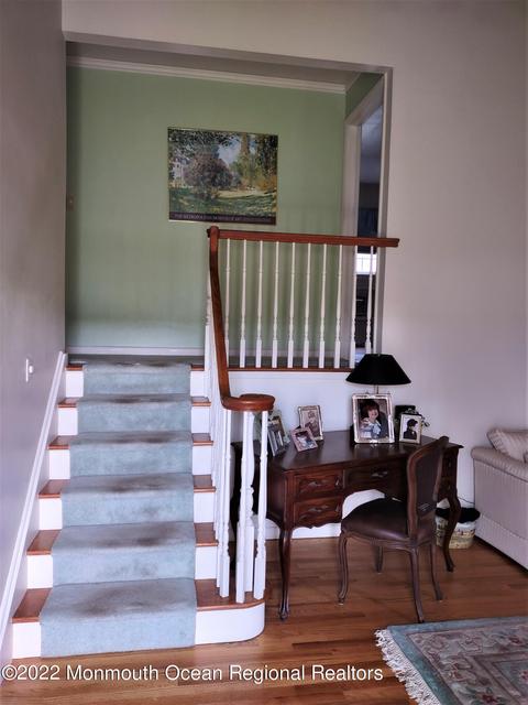 68 Newbrook Ln, Springfield, NJ 07081 photo 2