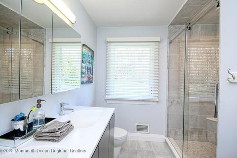 12 Constitution Dr, Leonardo, NJ 07737 photo 28