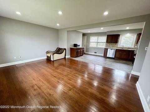 76 Middlesex Rd, Matawan, NJ 07747 photo 3