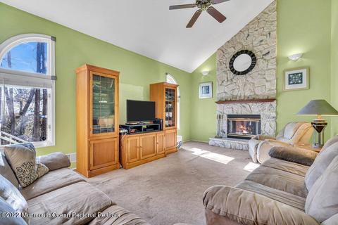 17 Daniel Pl, Matawan, NJ 07747 photo 14