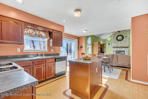 17 Daniel Pl, Matawan, NJ 07747 photo 11
