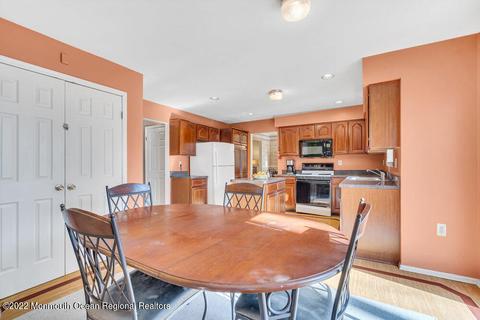 17 Daniel Pl, Matawan, NJ 07747 photo 13