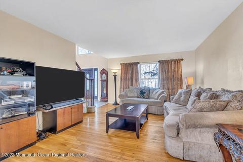 17 Daniel Pl, Matawan, NJ 07747 photo 5
