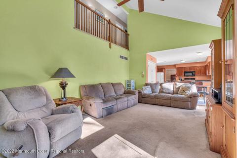 17 Daniel Pl, Matawan, NJ 07747 photo 16