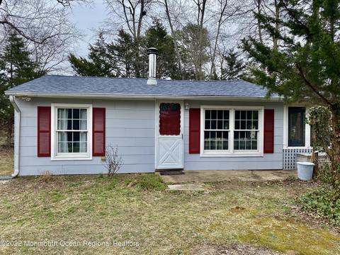 31 Lighthouse Dr, Waretown, NJ 08758 photo 1