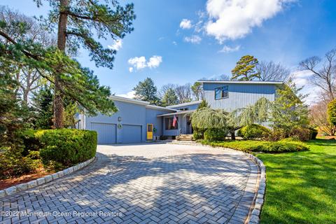 1009 Brainard Pl, Brielle, NJ 08730 photo 2