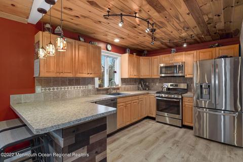 421 Mohawk Dr, Brick, NJ 08723 photo 4
