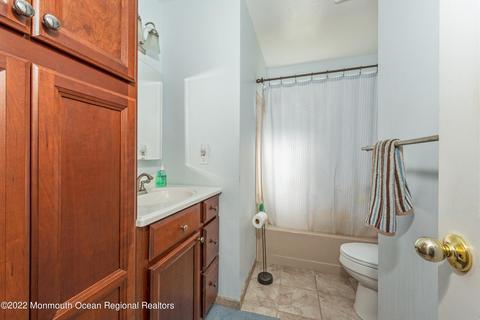 69 Bernard Dr, Howell, NJ 07731 photo 20