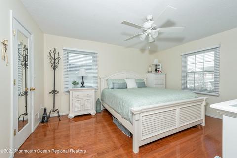 69 Bernard Dr, Howell, NJ 07731 photo 16