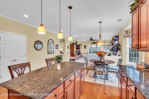 34 Marlow Dr, Jackson, NJ 08527 photo 4